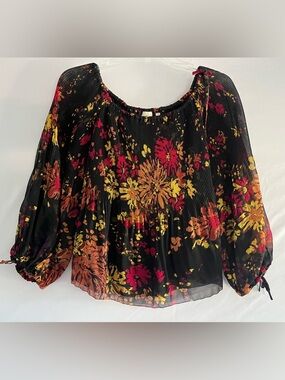 Aritzia Wilfred Pleated Off-the-Shoulder Floral Blouse